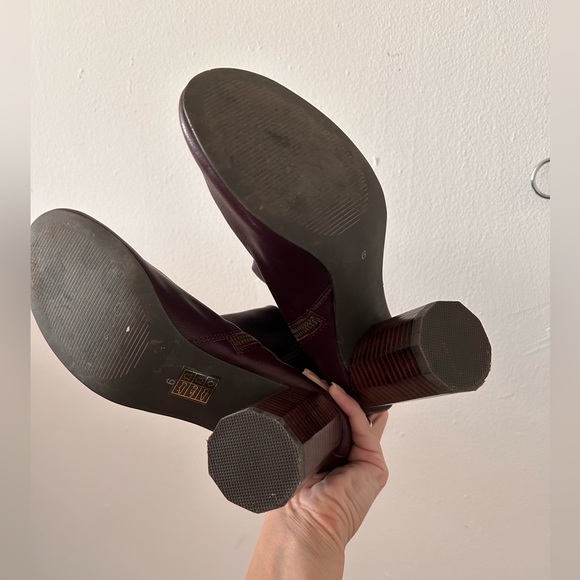 GREY CITY - Women’s Burgundy Leather Octogon Heel - Size 6 - Picture 2 of 9